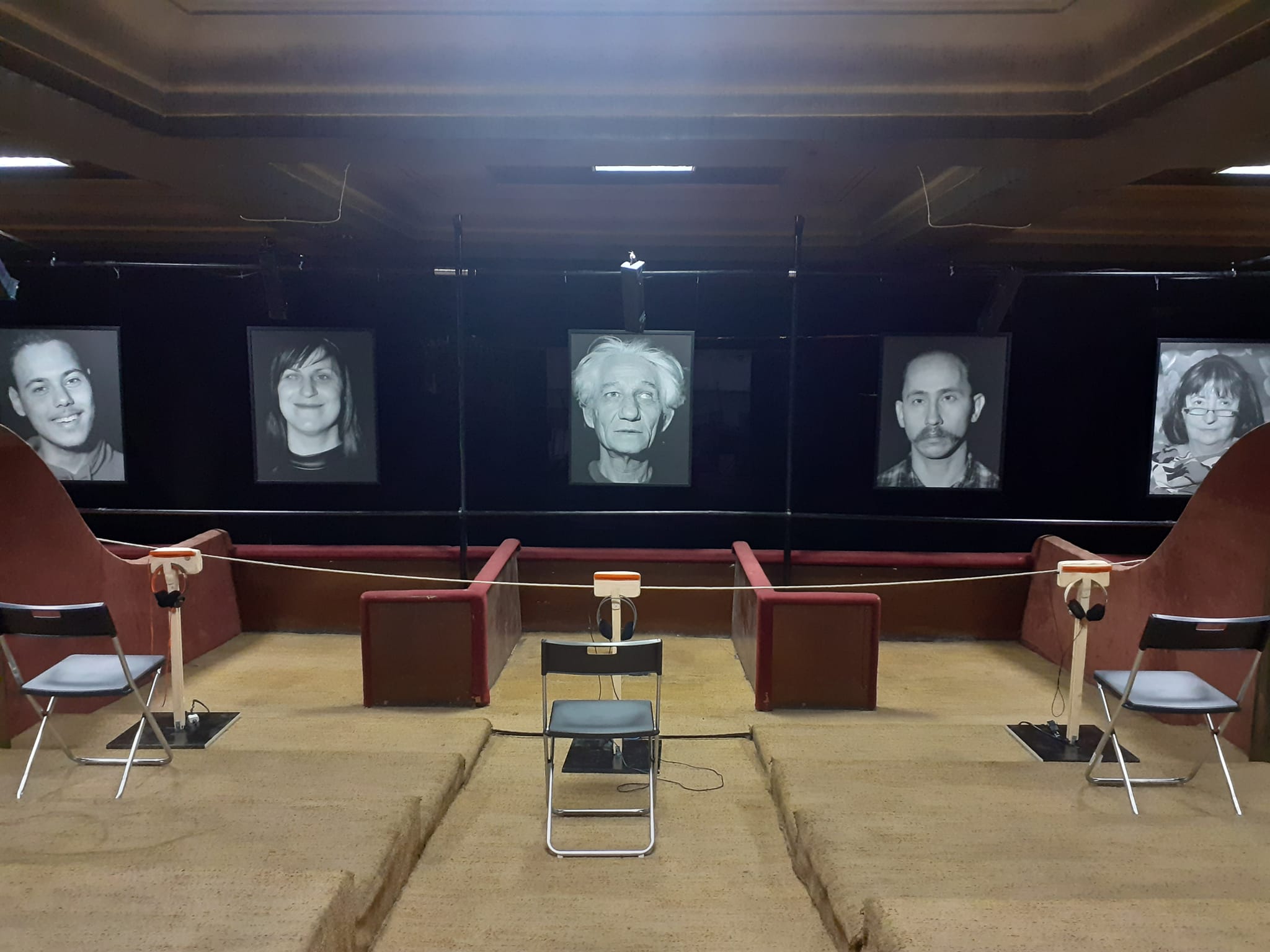 Открита сцена 8-и декември