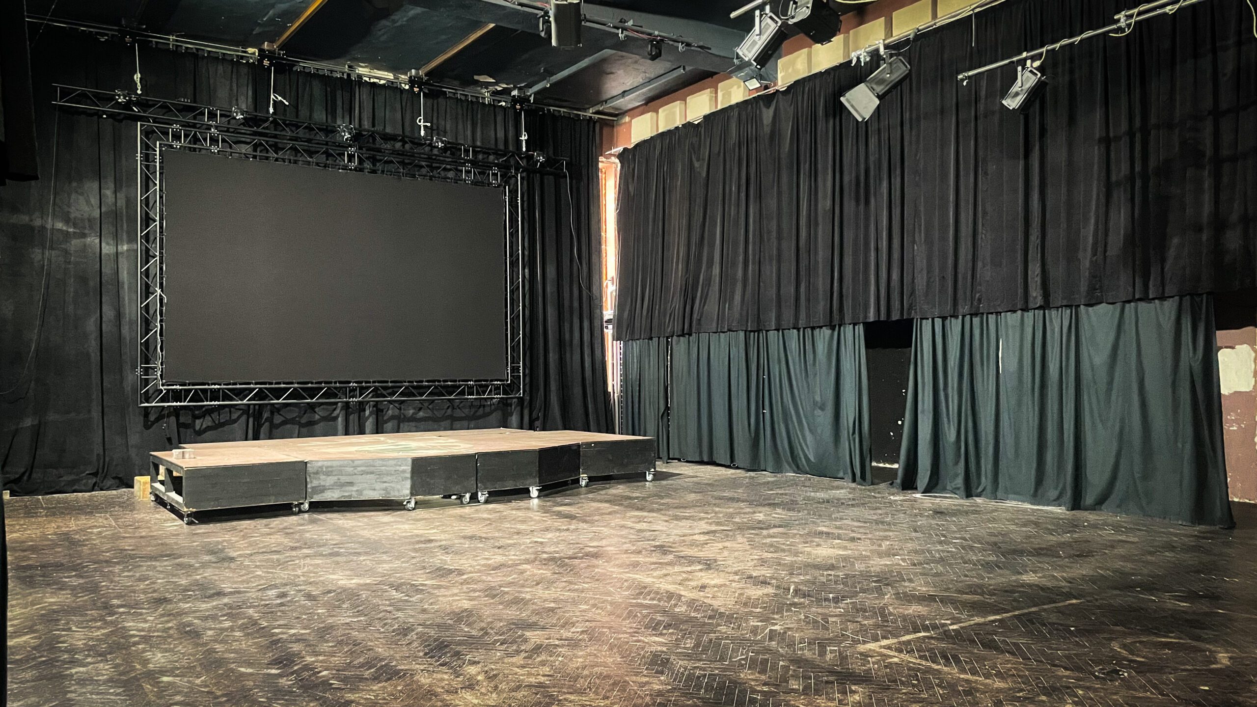 Камерна зала Академик